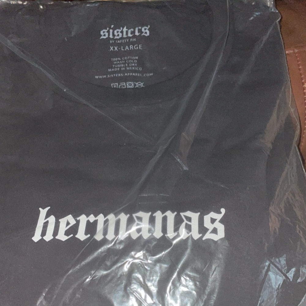 James Charles Black Hermanas T-Shirt
